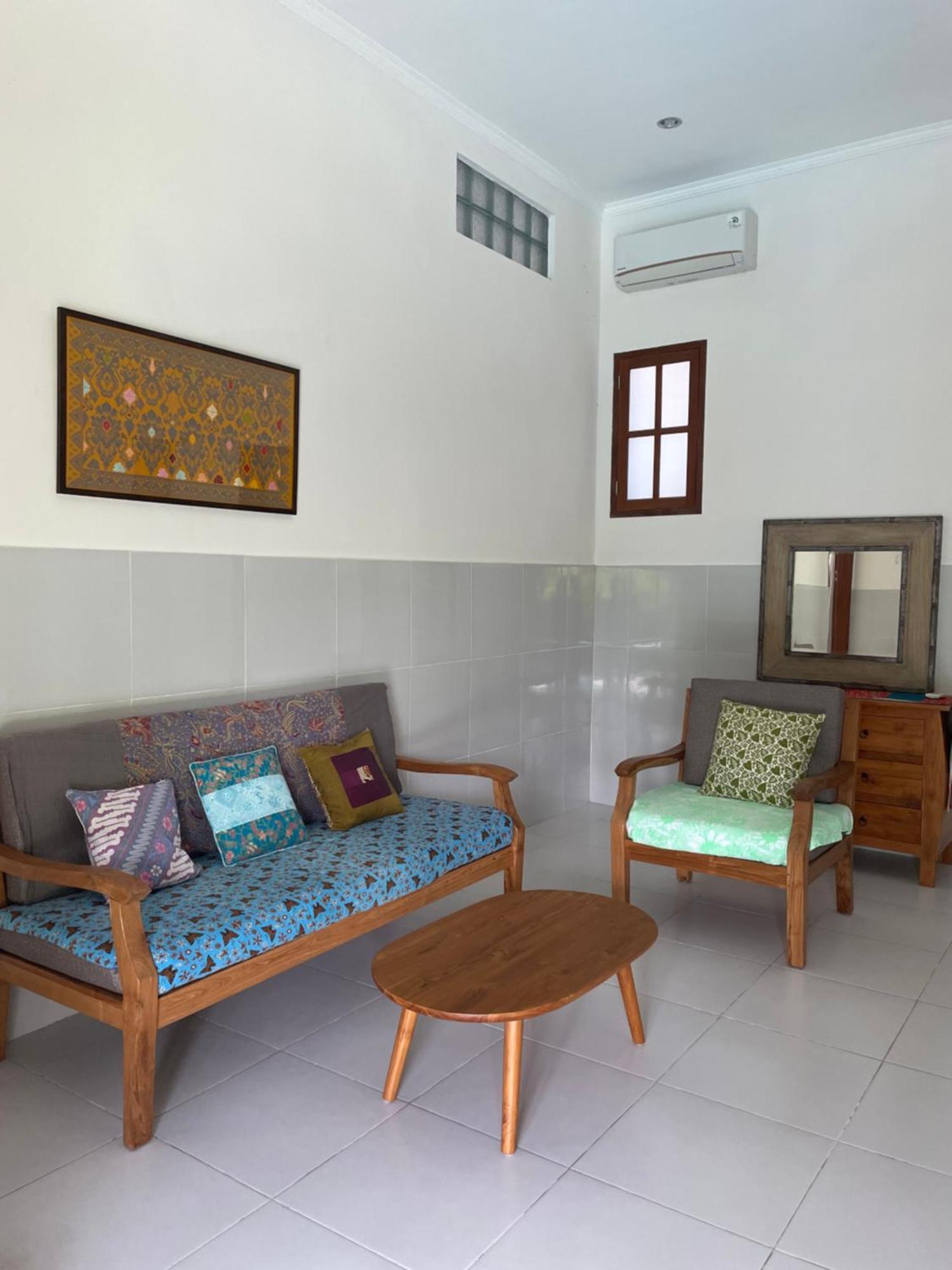Villa Kelana ซิเดอมัน ภายนอก รูปภาพ